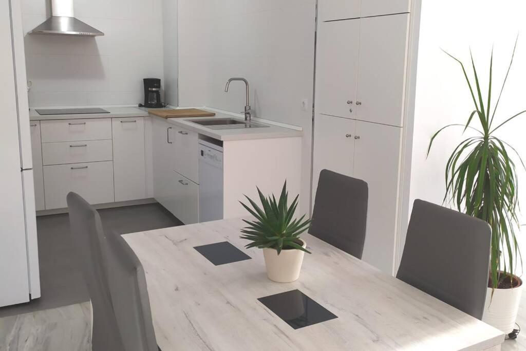 Playa Escollera Apartman Estepona Kültér fotó